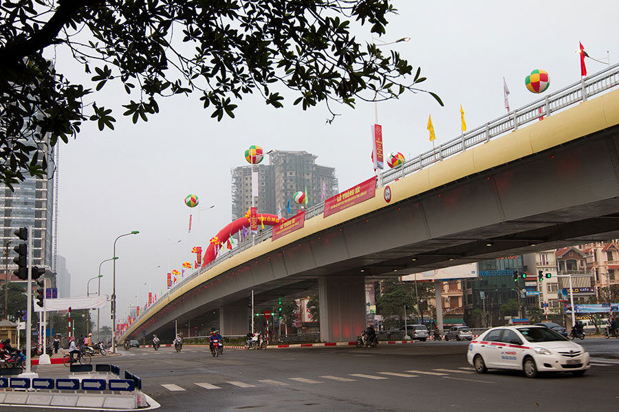 Cầu vượt Nguyễn Chí Thanh	